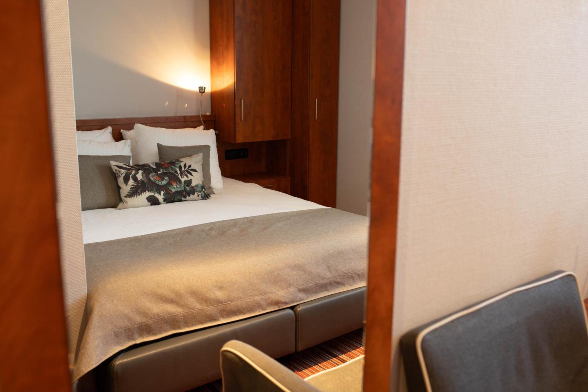 Hotel Restaurant De Zwaan Raalte Eksteriør bilde